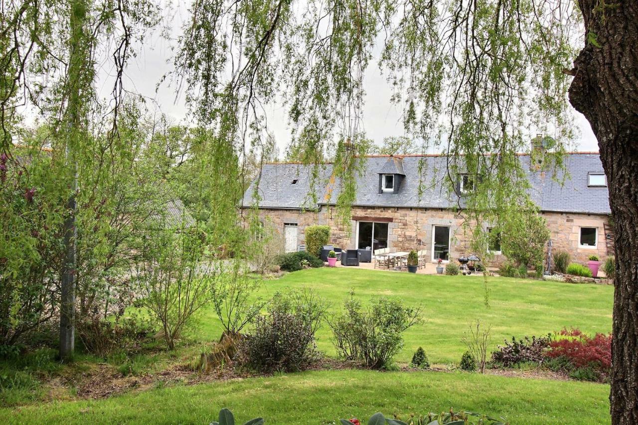 Maison A La Campagne Louargat Exterior photo